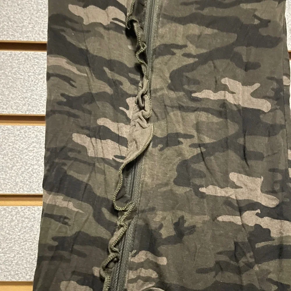 Girls Little Buggins Camouflage‎ Ruffle Zipper Footless Pajamas Sleepwear 18 24M